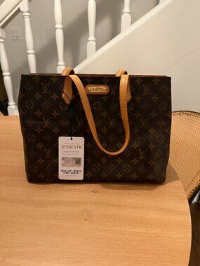 Louis Vuitton Totally MM Monogram Tote Bag – Authentic